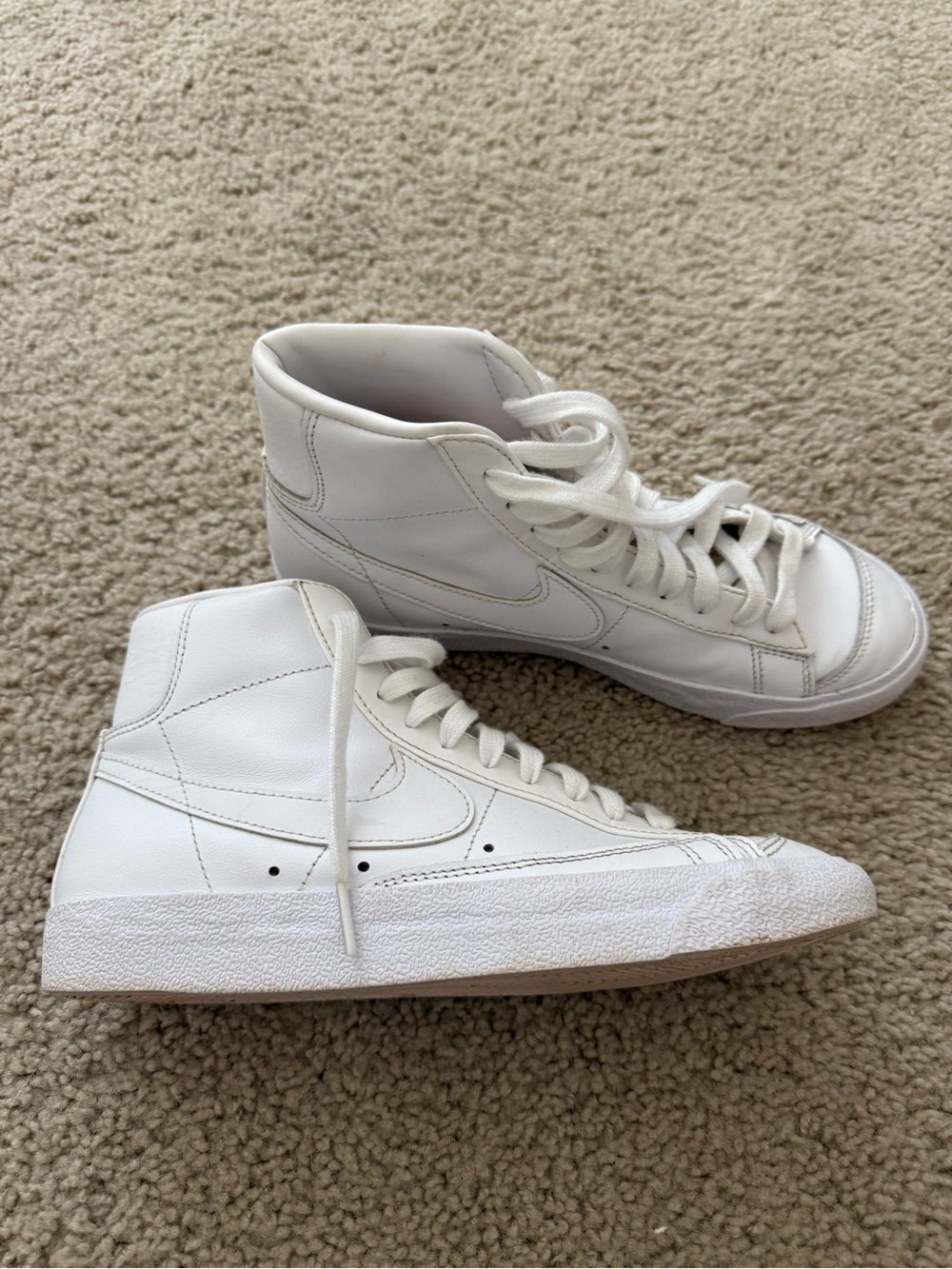Women's Nike Blazer Mid 77 Sneakers